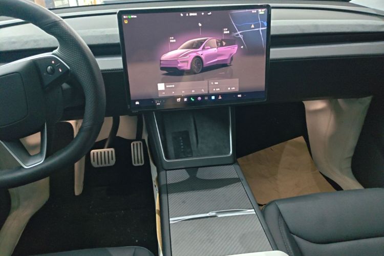 Tesla Model Y 2025 #13 Tesla Model Y 2025 car image #13