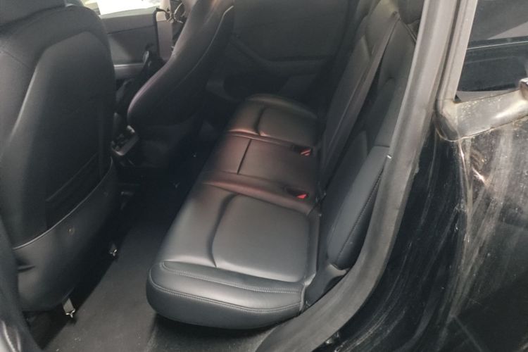 Tesla Model Y 2021 #17 Tesla Model Y 2021 car image #17