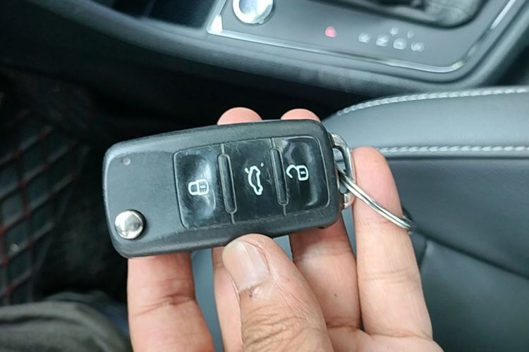 Volkswagen Lavida 2017 car image #9