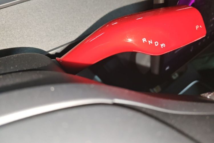 Tesla Model Y 2024 #14 Tesla Model Y 2024 car image #14