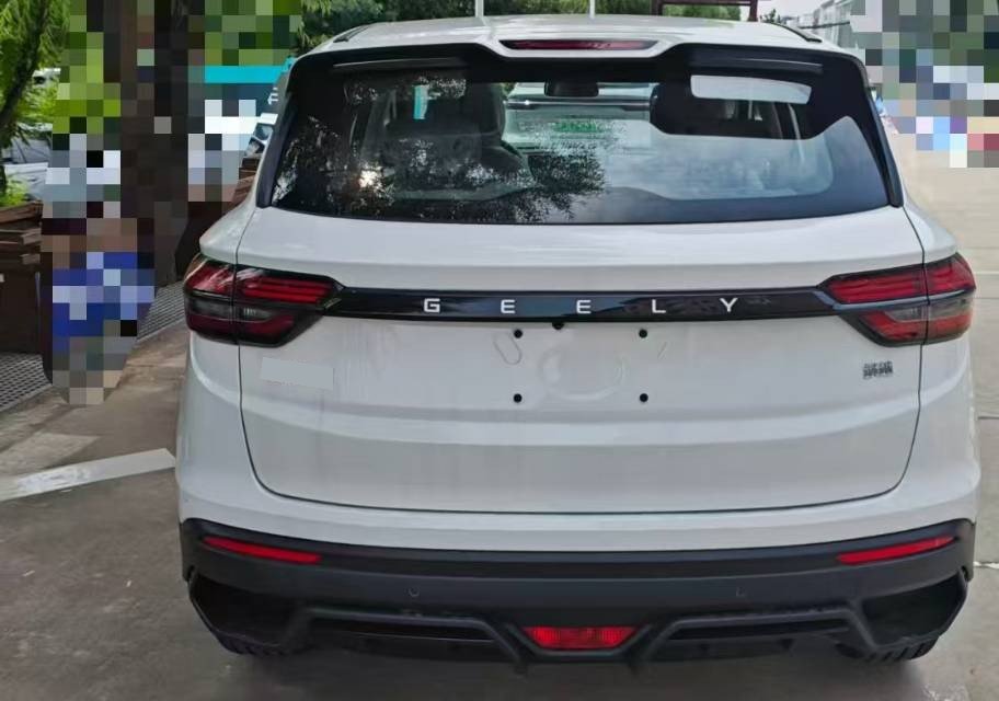 GEELY Coolray 2025 #4 GEELY Coolray 2025 image de voiture #4