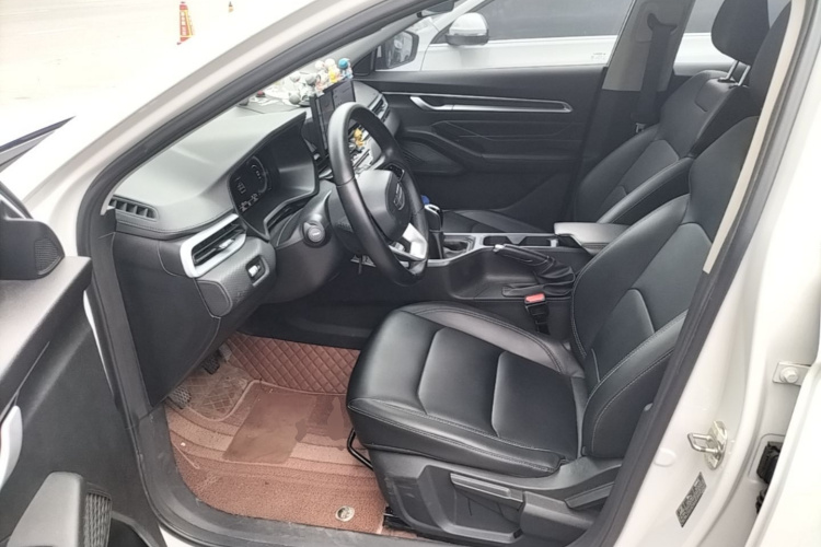 GEELY Emgrand 2024 car image #15