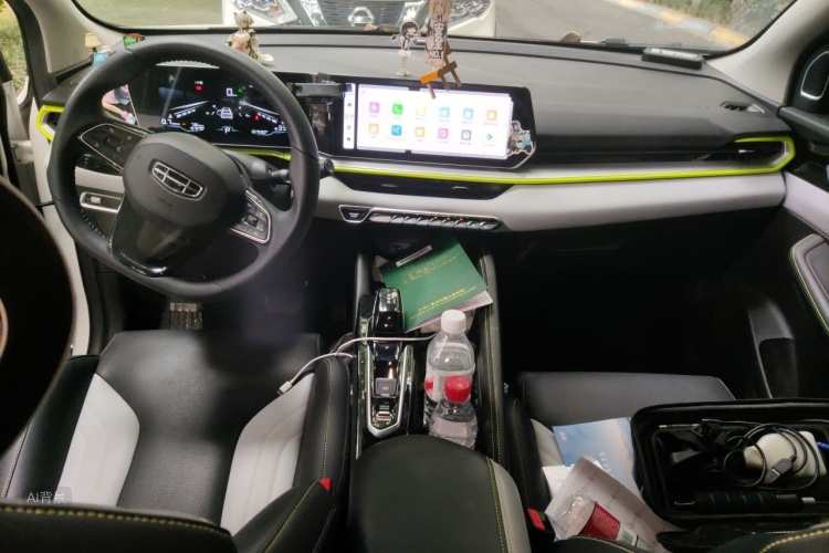 GEELY Coolray 2023 immagine di auto #11