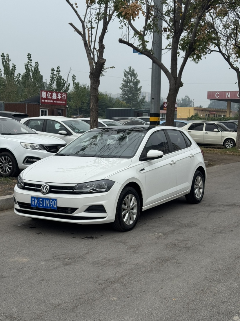 Volkswagen Polo 2021 car image 
