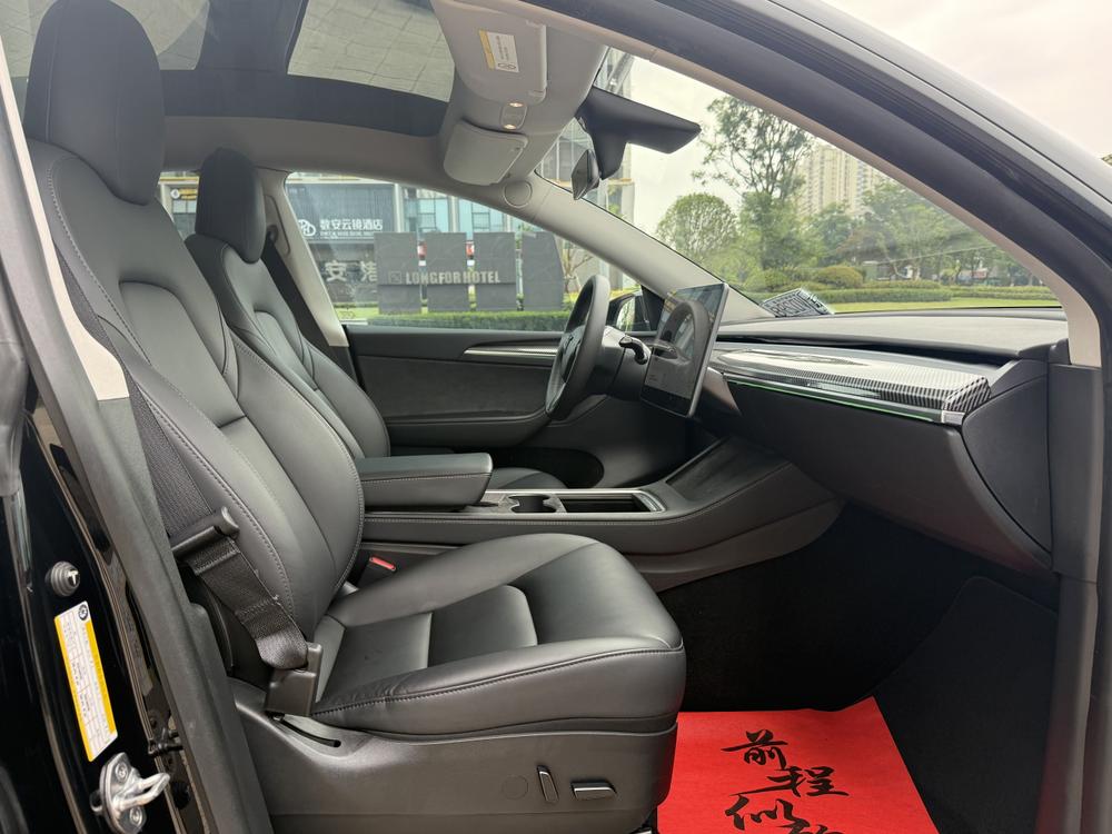 Tesla Model Y 2021 #14 Tesla Model Y 2021 car image #14