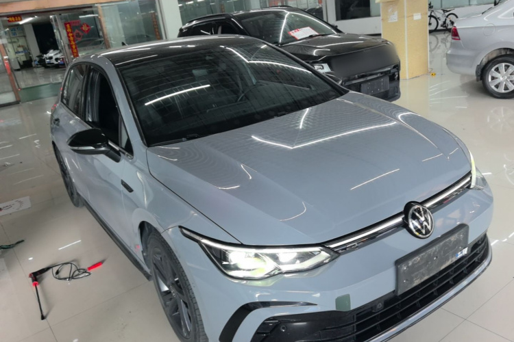 Volkswagen Golf 2022 car image #4