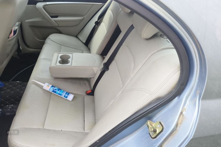 GEELY Emgrand 2014 #19 GEELY Emgrand 2014 صورة سيارة #19