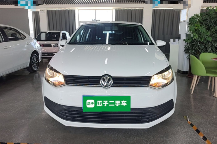 Volkswagen Polo 2018 car image #3