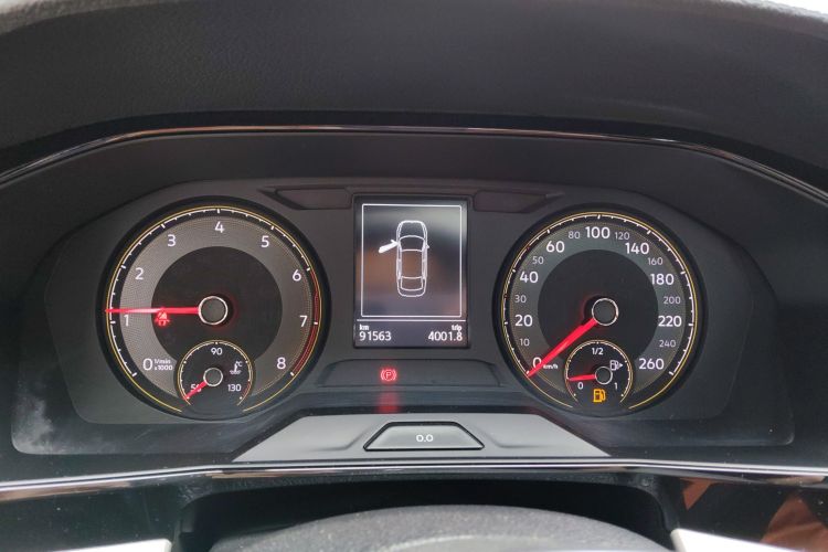 Volkswagen Lavida 2019 car image #12
