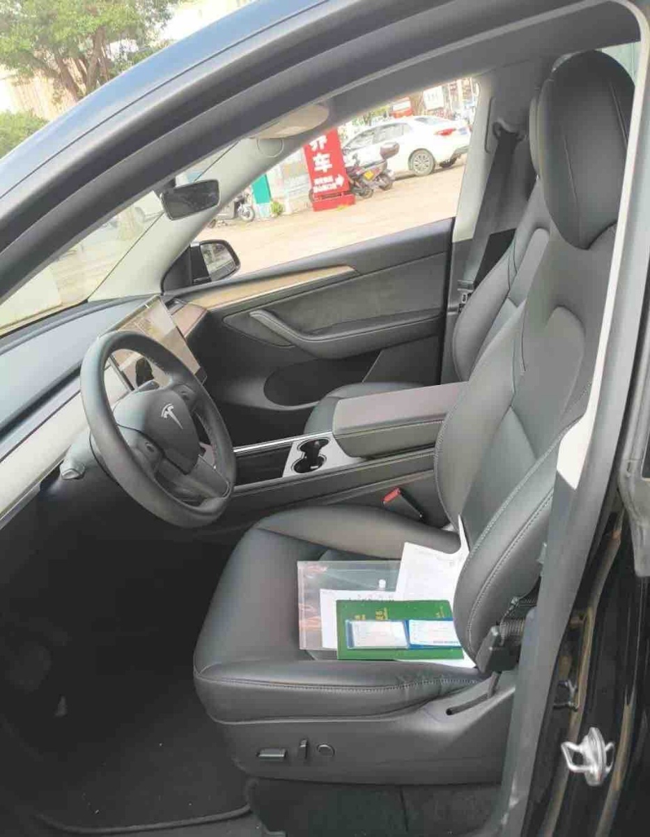 Tesla Model Y 2021 #4 Tesla Model Y 2021 car image #4