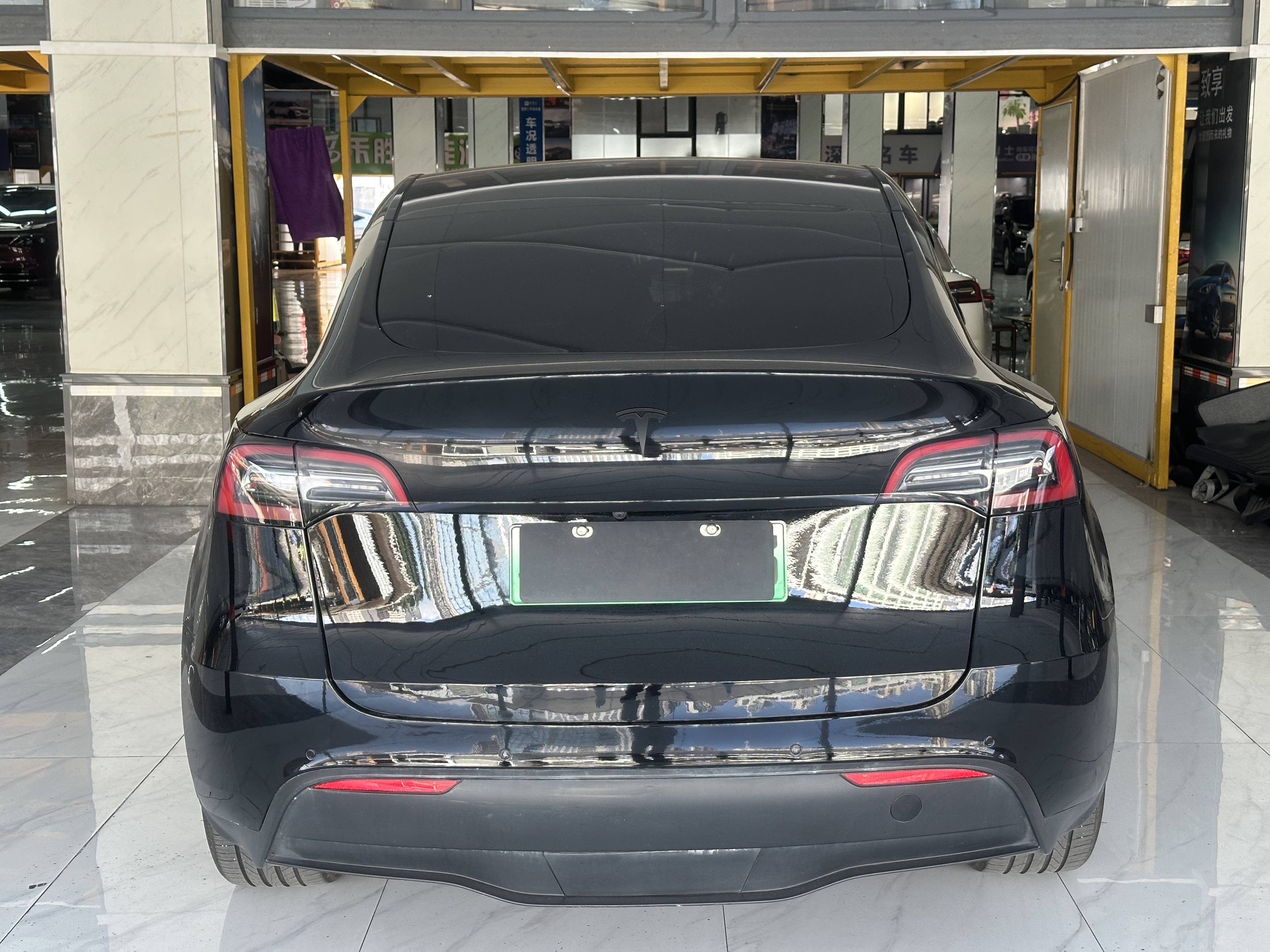 Tesla Model Y 2022 car image #6