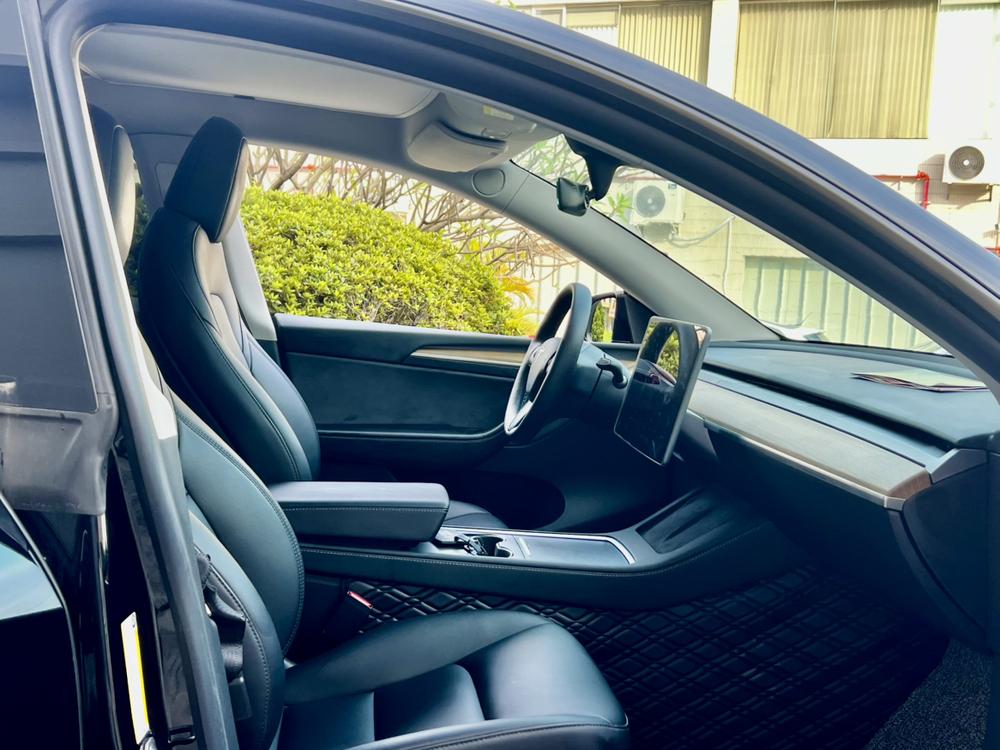 Tesla Model Y 2023 #28 Tesla Model Y 2023 car image #28