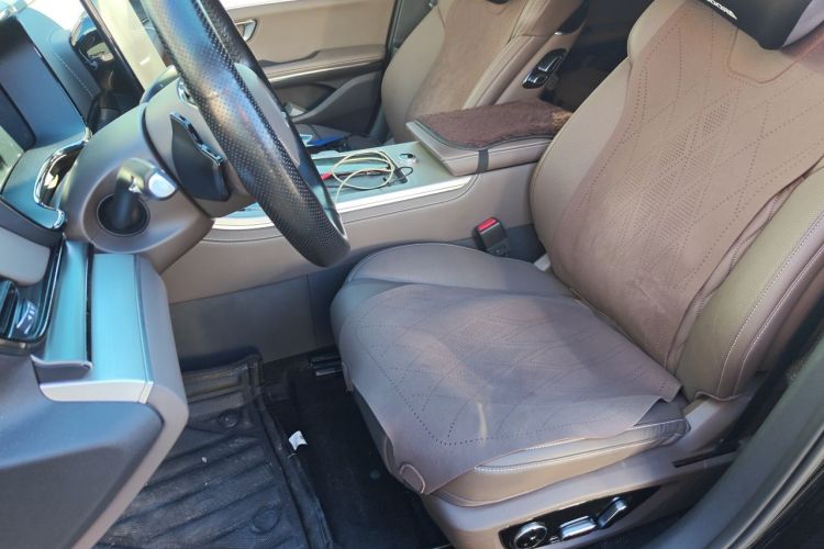 BYD Han 2025 car image #19