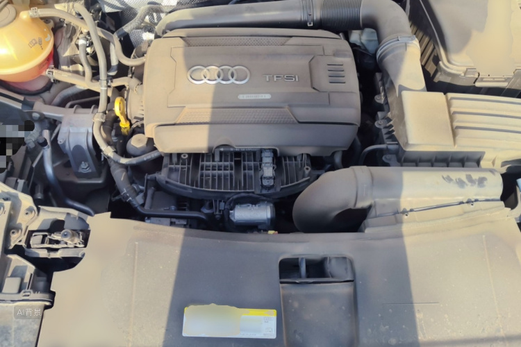 Audi Q3 2017 car image #22
