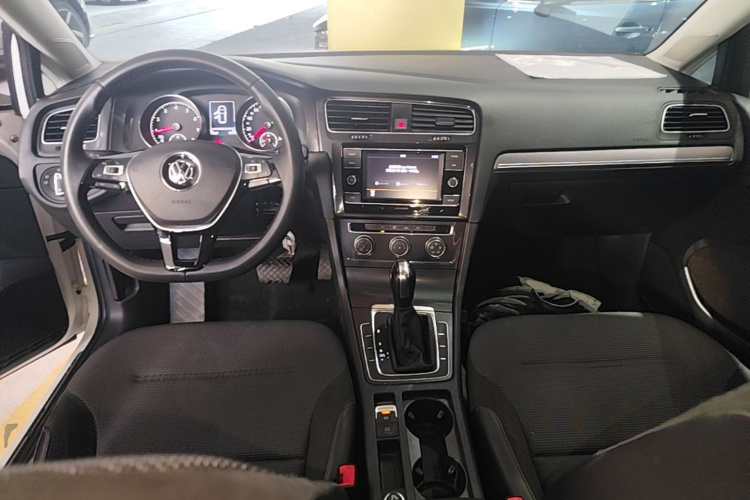 Volkswagen Golf 2018 #10 Volkswagen Golf 2018 car image #10