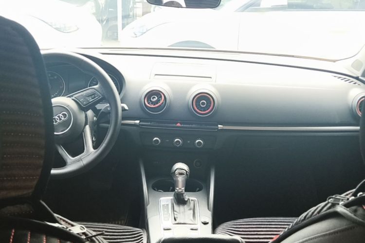 Audi A3 2018 car image #10