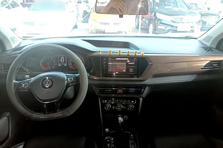 Volkswagen Tharu 2019 car image #10