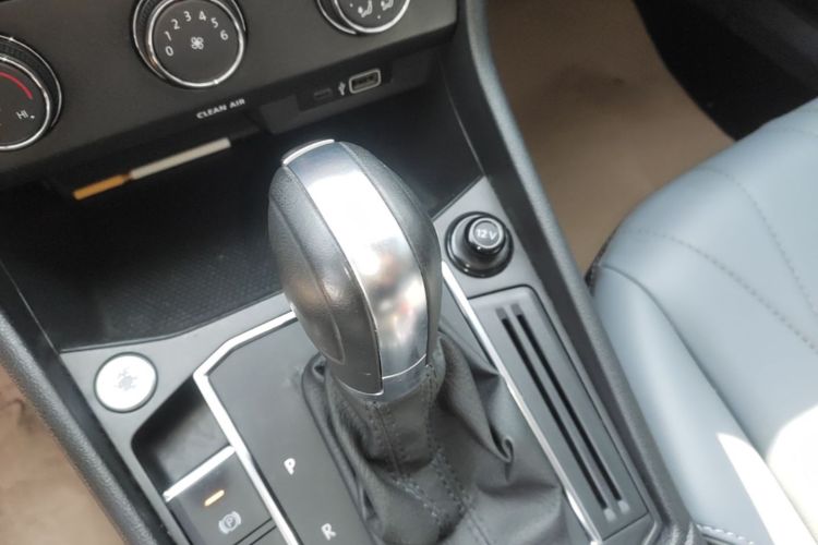 Volkswagen Lavida 2023 car image #14
