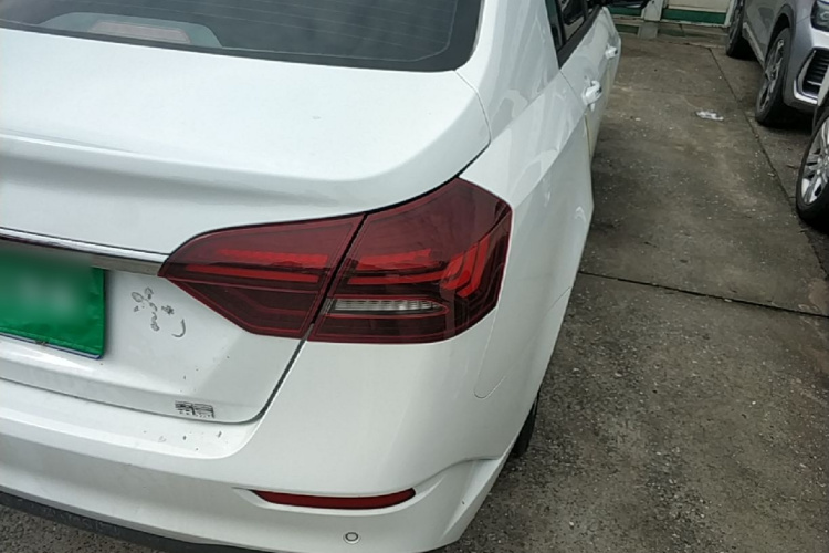 GEELY Emgrand 2022 car image #8