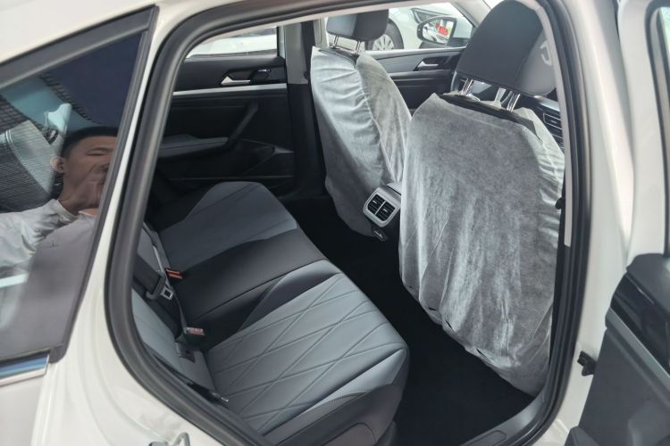 Volkswagen Lavida 2025 car image #8