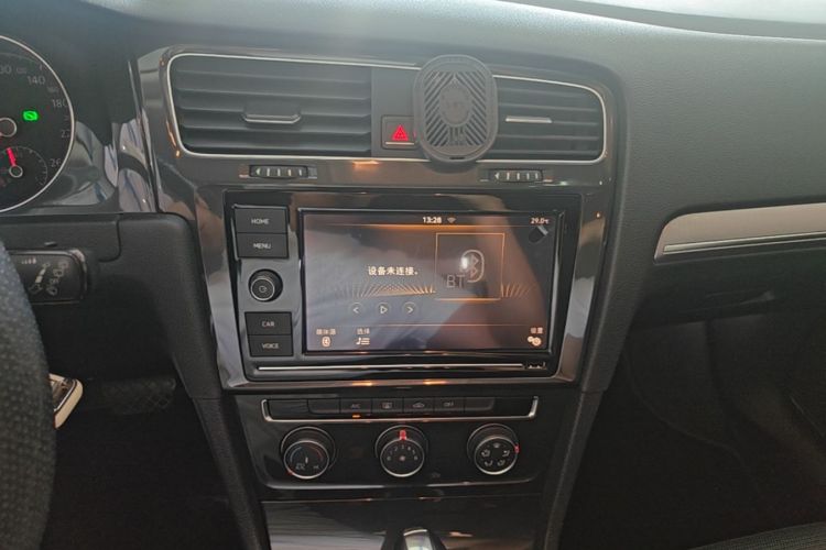 Volkswagen Golf 2019 #17 Volkswagen Golf 2019 car image #17