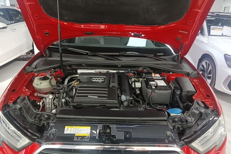 Audi A3 2018 car image #20