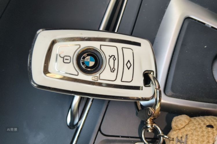 BMW 3 Series 2019 #10 BMW 3 Series 2019 car image #10
