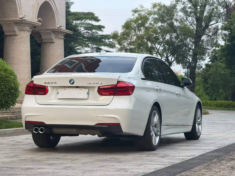 BMW 3 Series 2018 car image #4