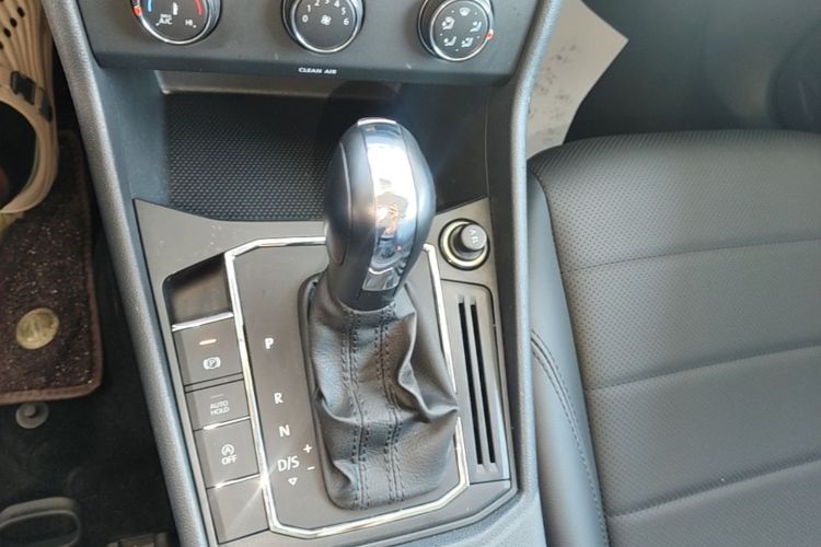Volkswagen Lavida 2019 #18 Volkswagen Lavida 2019 car image #18