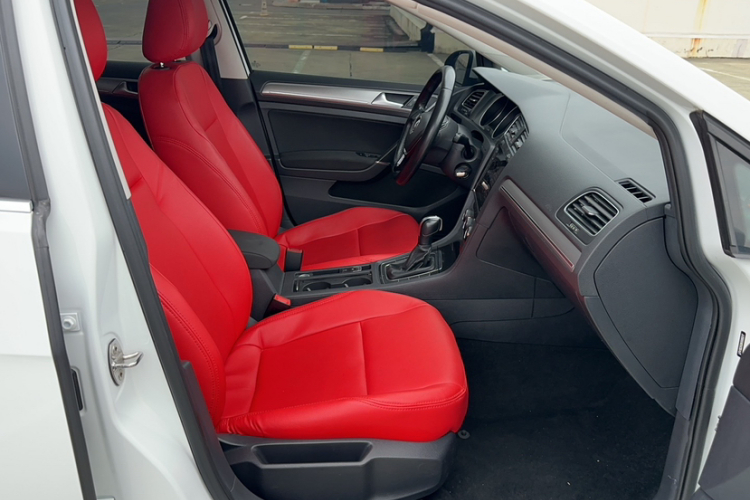Volkswagen Golf 2020 car image #23