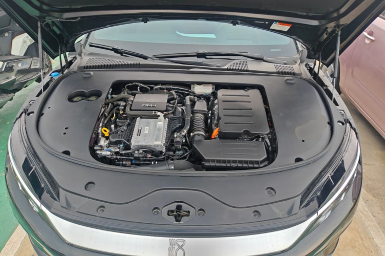 BYD Han 2025 car image #20