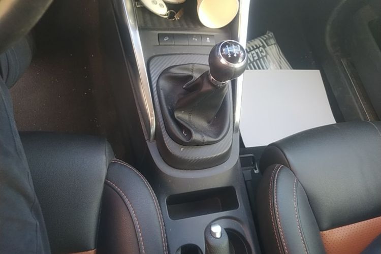 BYD Yuan 2016 #14 BYD Yuan 2016 car image #14
