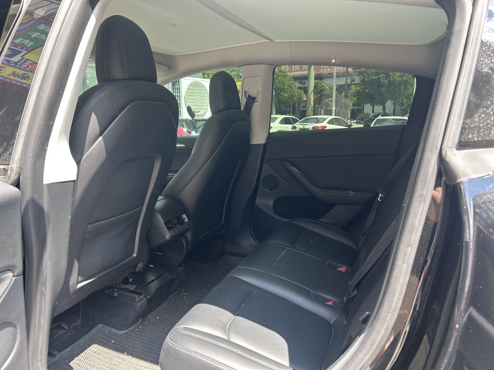 Tesla Model Y 2022 car image #5
