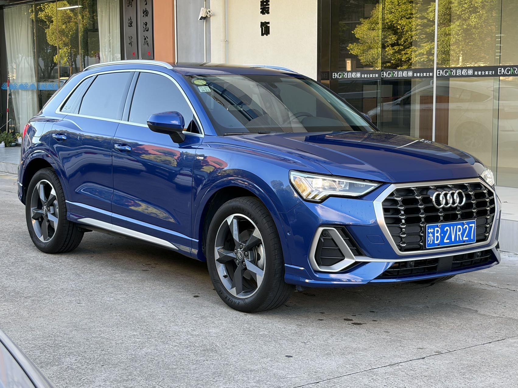 Audi Q3 2021 car image #3