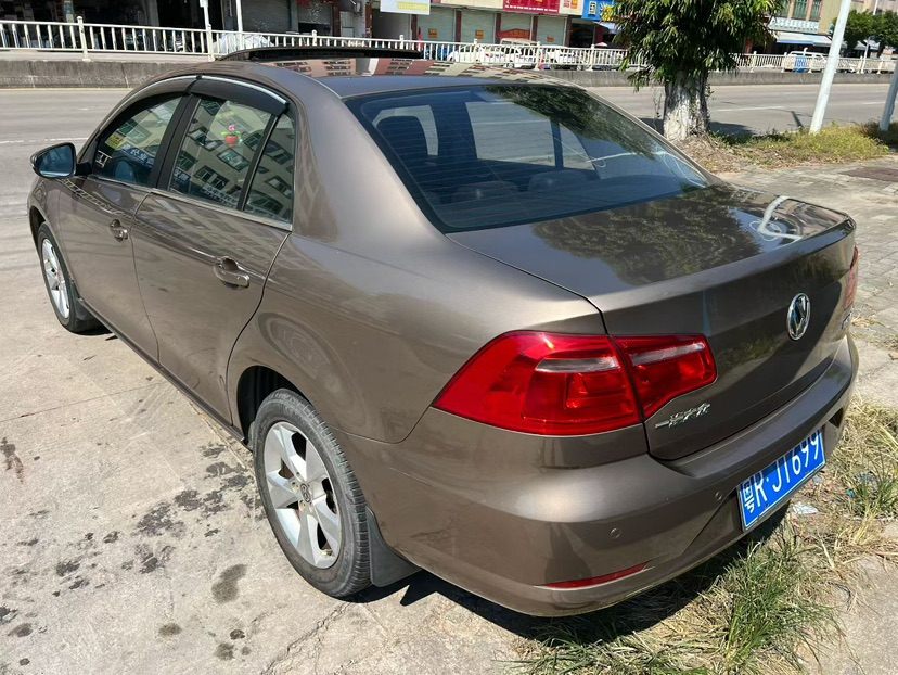 Volkswagen Bora 2014 immagine di auto #9