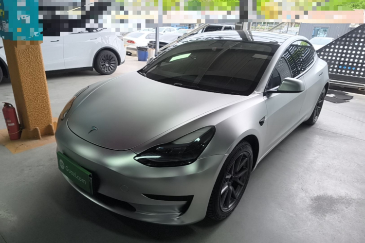 Tesla Model 3 2023 car image #2