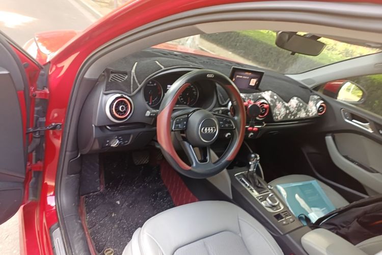Audi A3 2018 immagine di auto #10