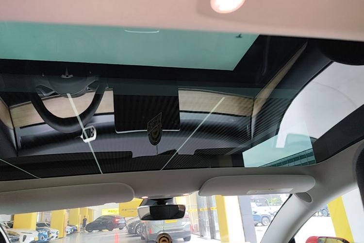 Tesla Model 3 2022 car image #20