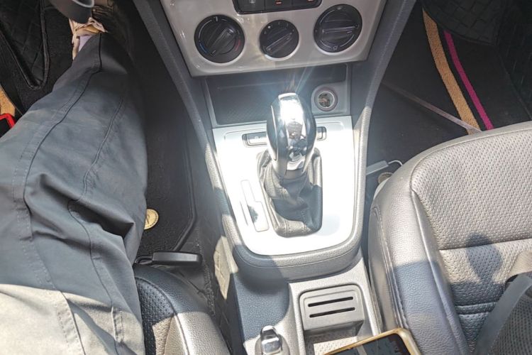 Volkswagen Lavida 2015 car image #18