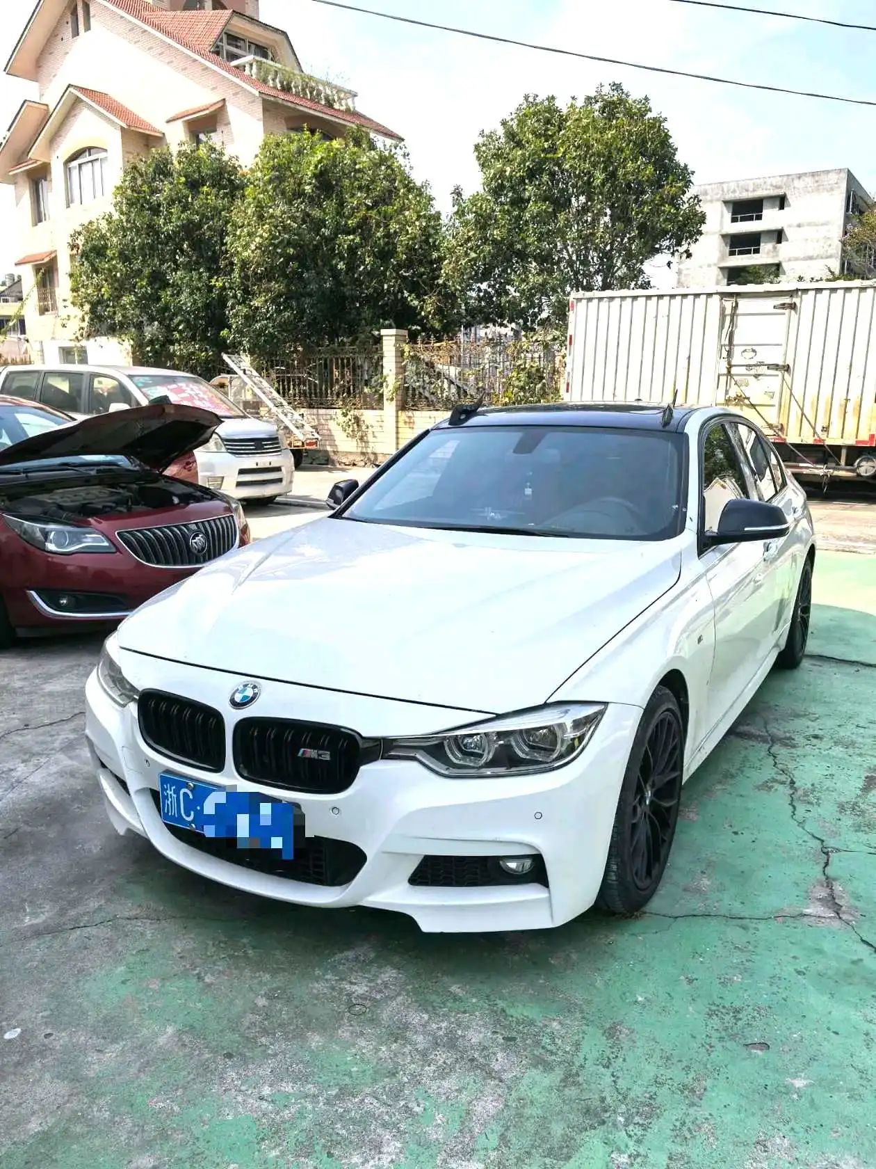 BMW 3 Series 2017 BMW 3 Series 2017 car image