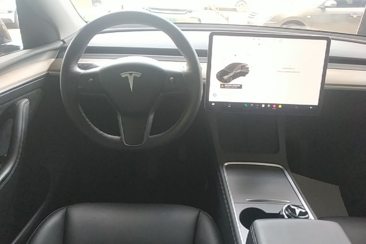 Tesla Model Y 2021 #11 Tesla Model Y 2021 immagine di auto #11