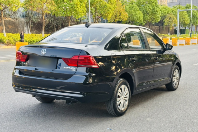 Volkswagen Santana 2018 car image #7