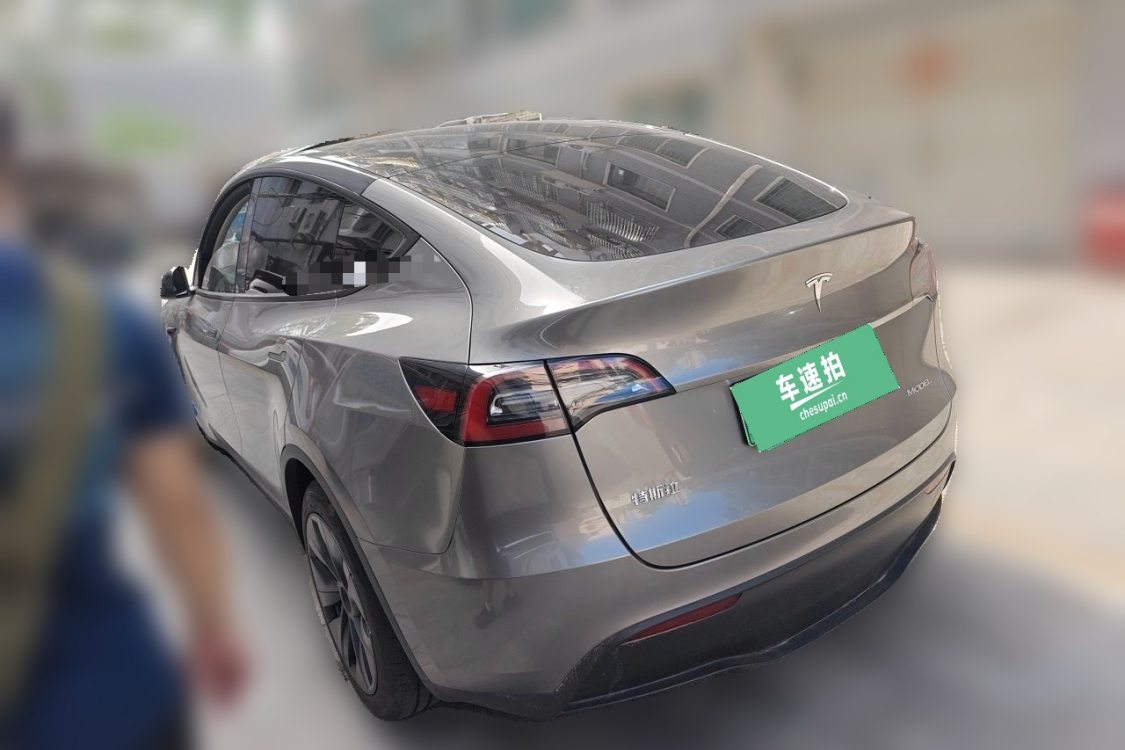 Tesla Model Y 2024 car image #3