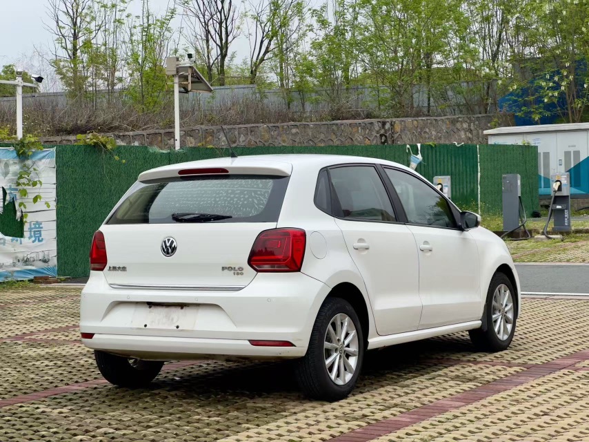 Volkswagen Polo 2015 #5 Volkswagen Polo 2015 car image #5