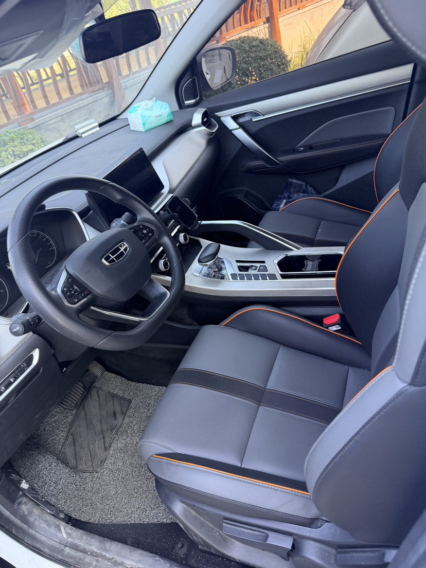 GEELY Coolray 2025 #4 GEELY Coolray 2025 imagen de coche #4