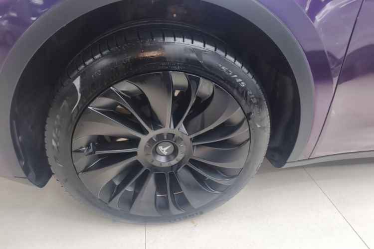 Tesla Model Y 2023 #9 Tesla Model Y 2023 car image #9