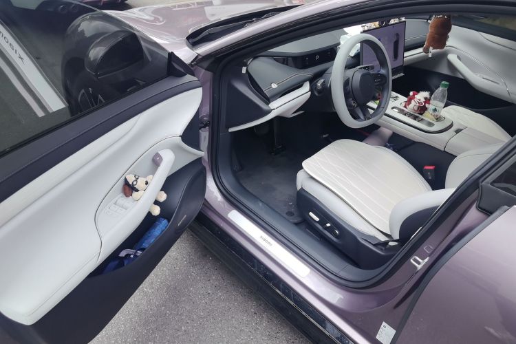 MI SU7 2024 car image #13