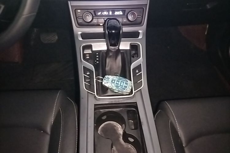 GEELY Emgrand 2020 #14 GEELY Emgrand 2020 car image #14