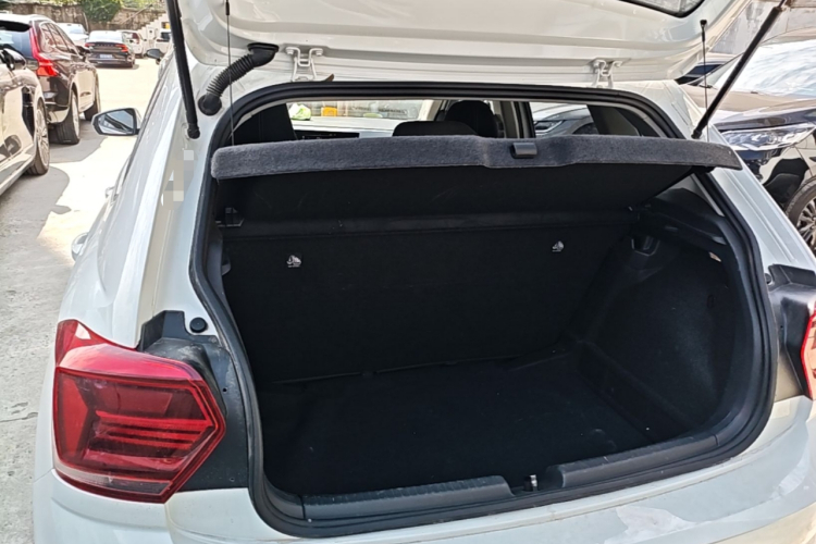 Volkswagen Polo 2023 car image #19