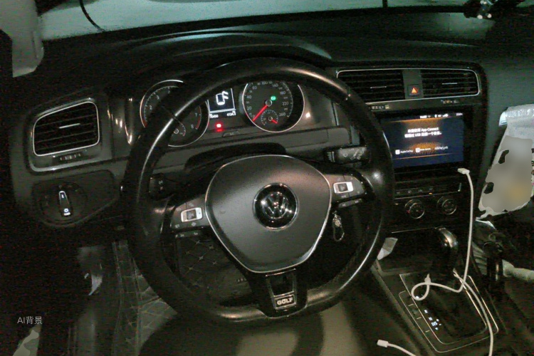 Volkswagen Golf 2020 car image #12